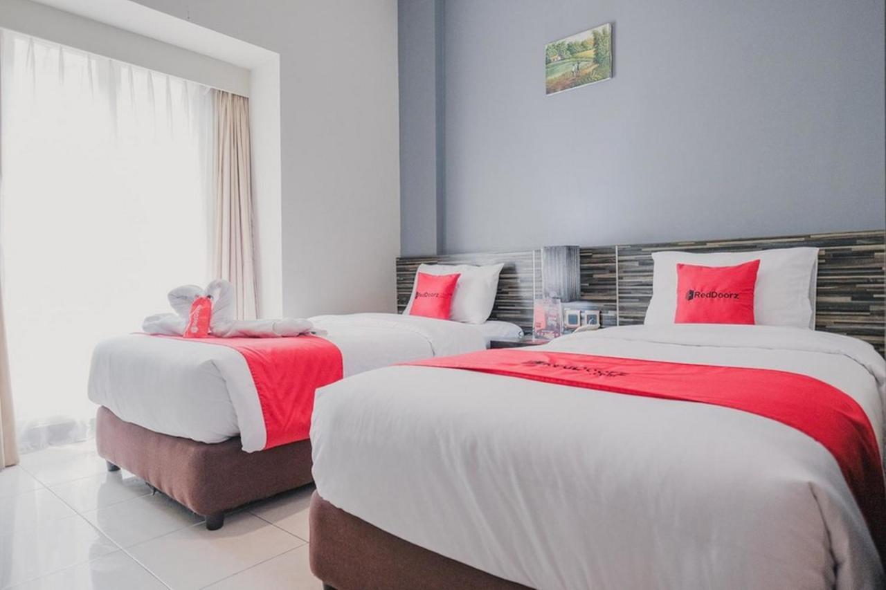 Hotel Reddoorz @ Gunung Sahari 2