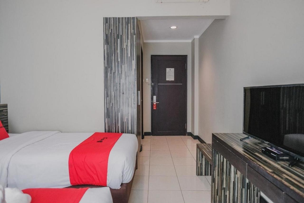 Reddoorz @ Gunung Sahari 2 Hotel 3*